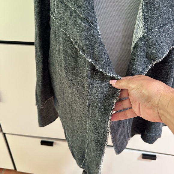 Abercrombie & Fitch Charcoal Open Front Cardigan - Picture 2 of 11